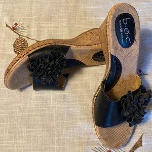 b.o.c. Black leather slide wedge sandals